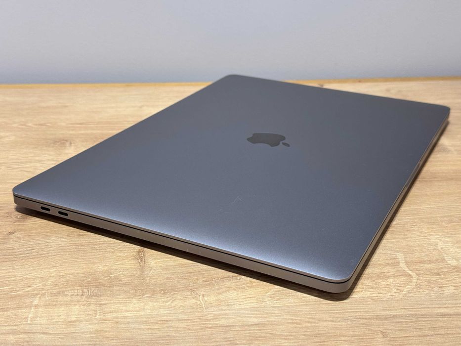 2019 Macbook Pro A2141 i7-9750H 6x 2.6 32GB 512GB SSD 16"