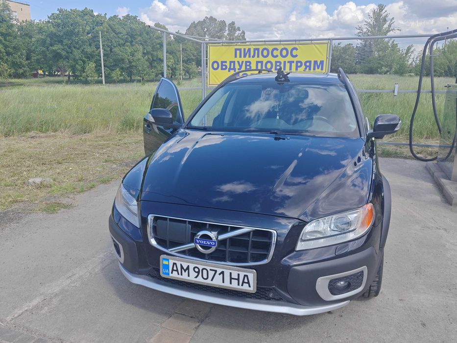 В продажі преміум-універсал Volvo XC70 2012 D5
