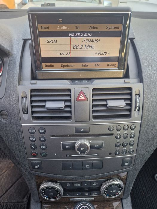 Mercedes w 204 duże radio winda
