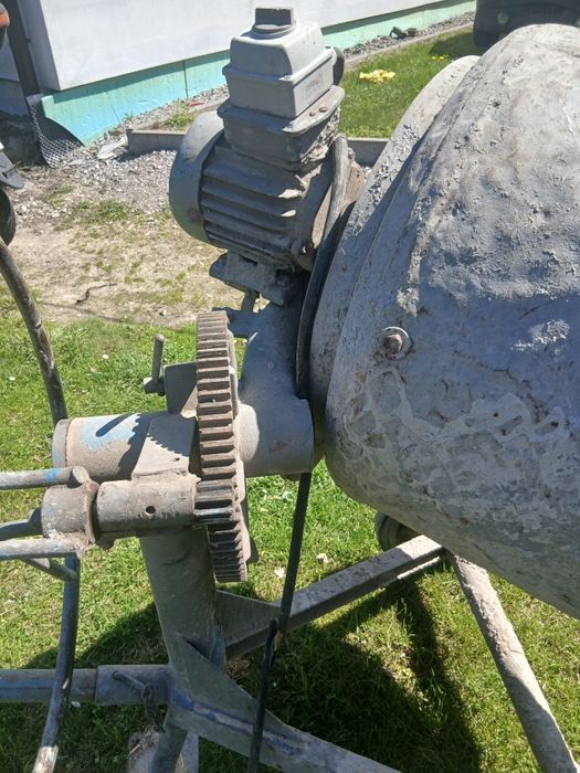 Betoniarka 150 l stan dobry