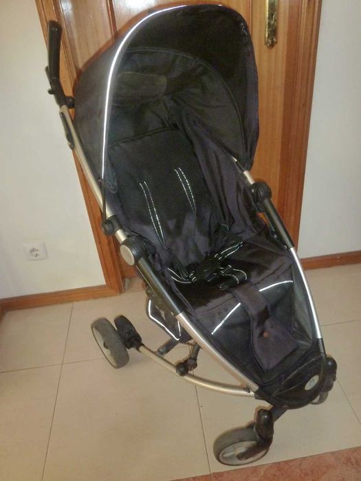 Carrinho de passeio com encosto regulável