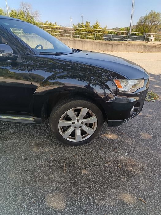 Quero vender o meu carro Mitsubishi Outlander