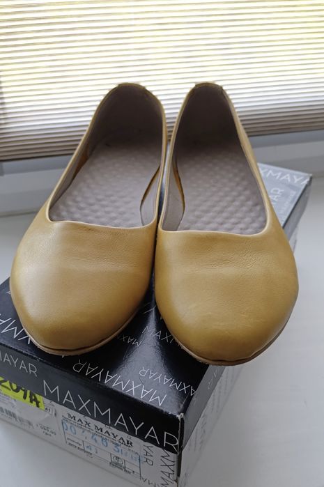 Жіночі шкіряні туфлі (балетки)