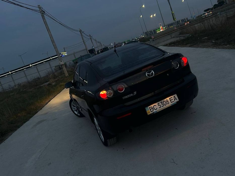 Mazda 3 2007рік 1.6 бензин