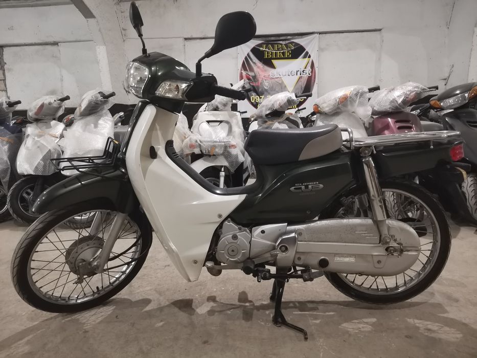 Honda Super Cub AA 04 Склад
