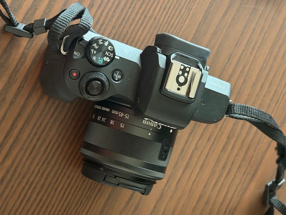 Cânon eosm50 com lente