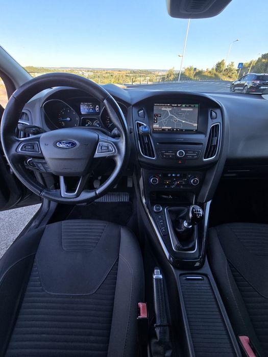 Ford Focus SW — fotografia 8
