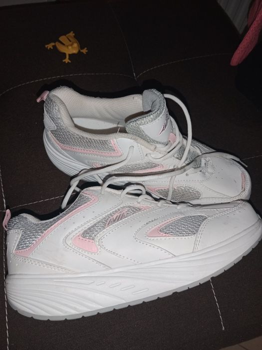 Sneakersy  rozmiar 38,5