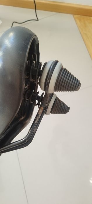 Duże siodło rowerowe siodełko amortyzowane selle royal