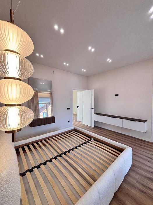 Продається ЕЛІТНИЙ будинок з авторським ремонтом, меблями і технікою!