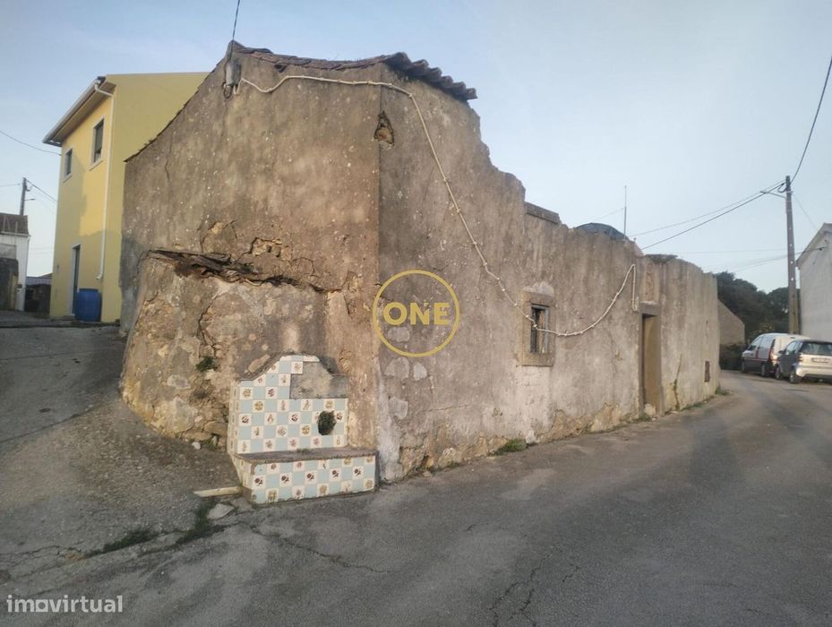 Terreno com Ruínas e Projeto Aprovado – Cachoeira, Milharado (Mafra)