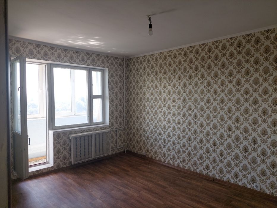 Продам 2х комнатную кв-ру  Киев ул. Радужная 17