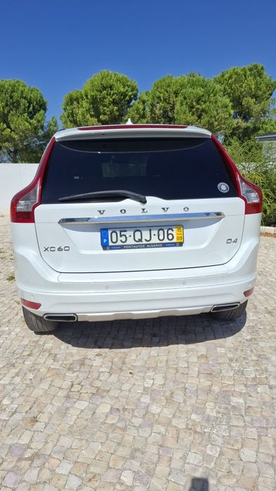 VOLVO  XC 60  D4