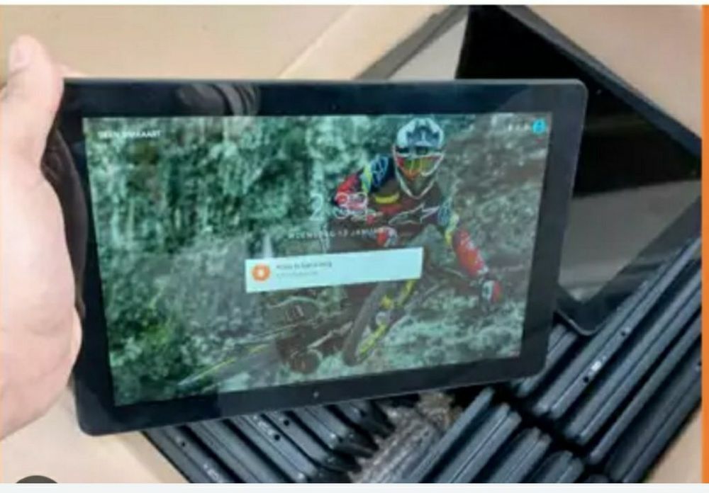 Потрібно для військових ЗСУ планшети ноутбук