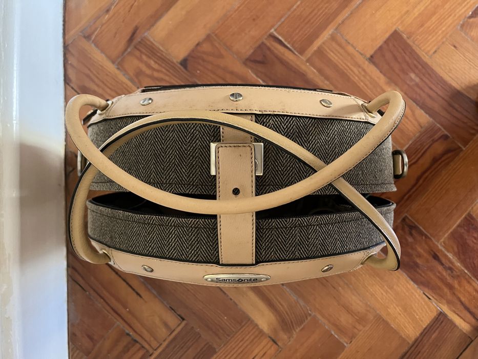 Mala de mão da marca Samsonite
