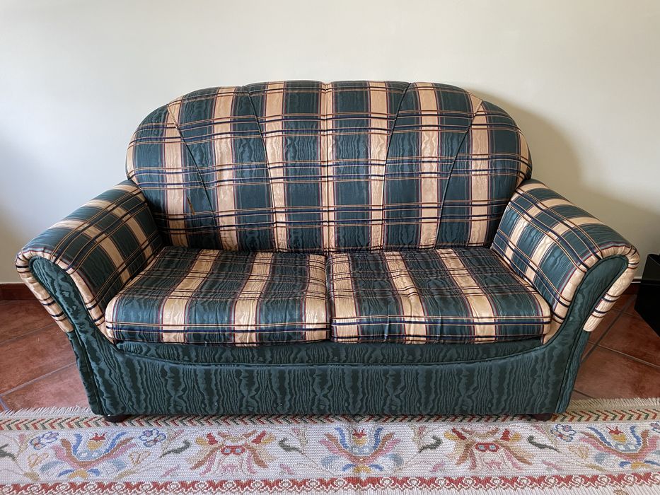 Conjunto 2 sofas individual e sofá cama como novos