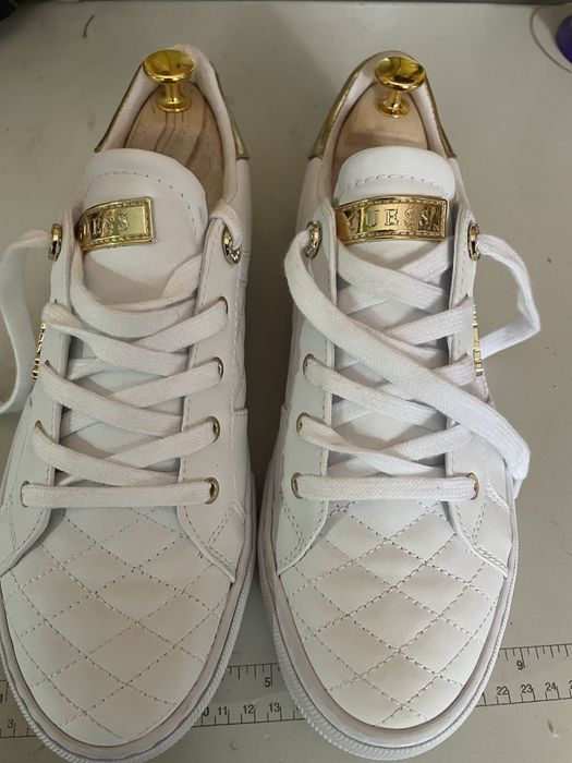 Кроссовки женские Guess 40-41 (27см)