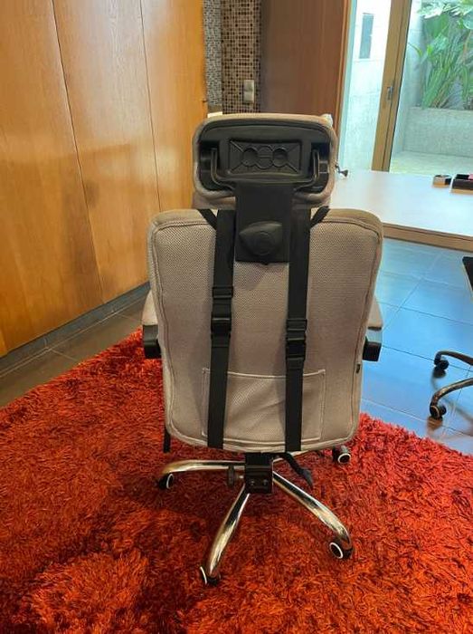 Cadeira Escritório Ergonómica Mesh c/ Apoio Pernas