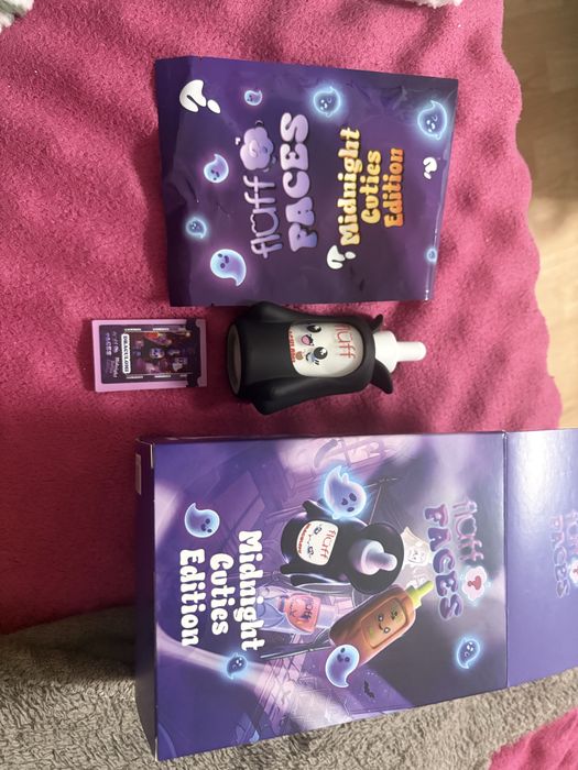 Biale mleczko fluff halloween blindbox fioletowe
