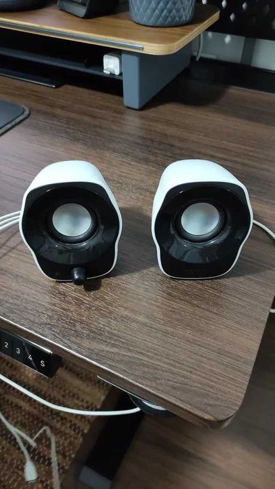 Colunas Logitech Z120