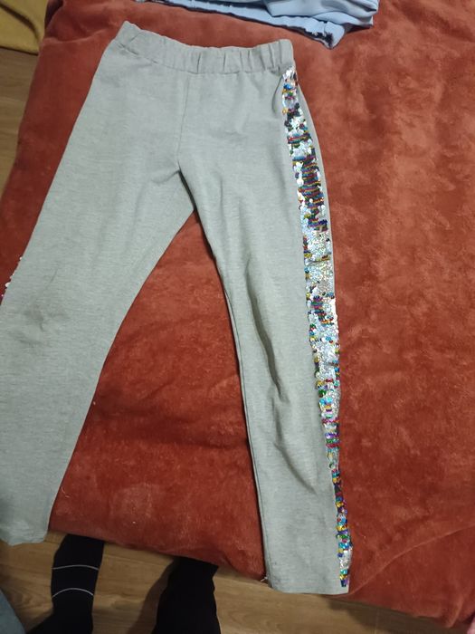 Віддам безкоштовно дитячі речі