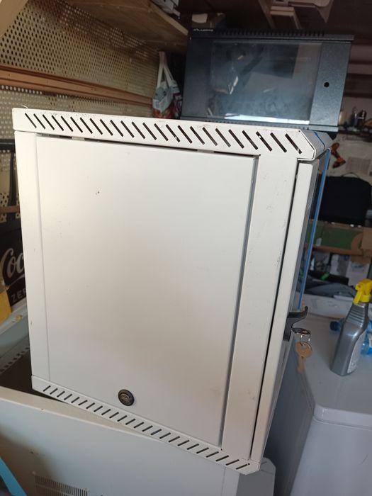 Szafa rackowa wisząca BKT Elektronik 19" (60x40x47 cm) z kluczykiem