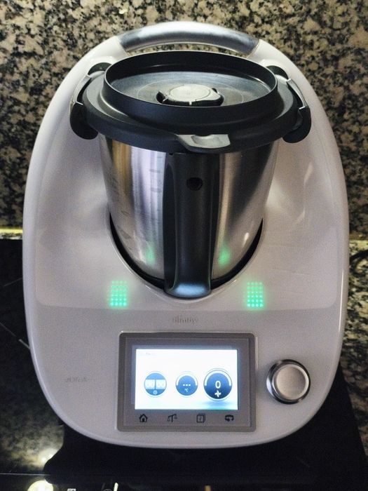Bimby Vorwerk TM5 + Acessórios + Chave Cook-Key / Receitas