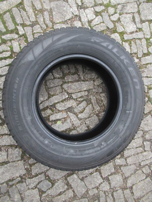 Opony Zima 4szt Falken Eurowinter HS449 215/70R16 100T