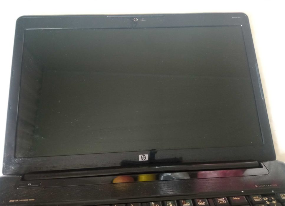 Продам Ноутбук HP б/у не рабочий на зап.части