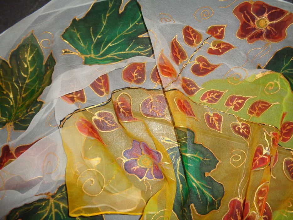 Jedwabny szal ręcznie malowany EDAIN – 100% Jedwab Chiffon Batik