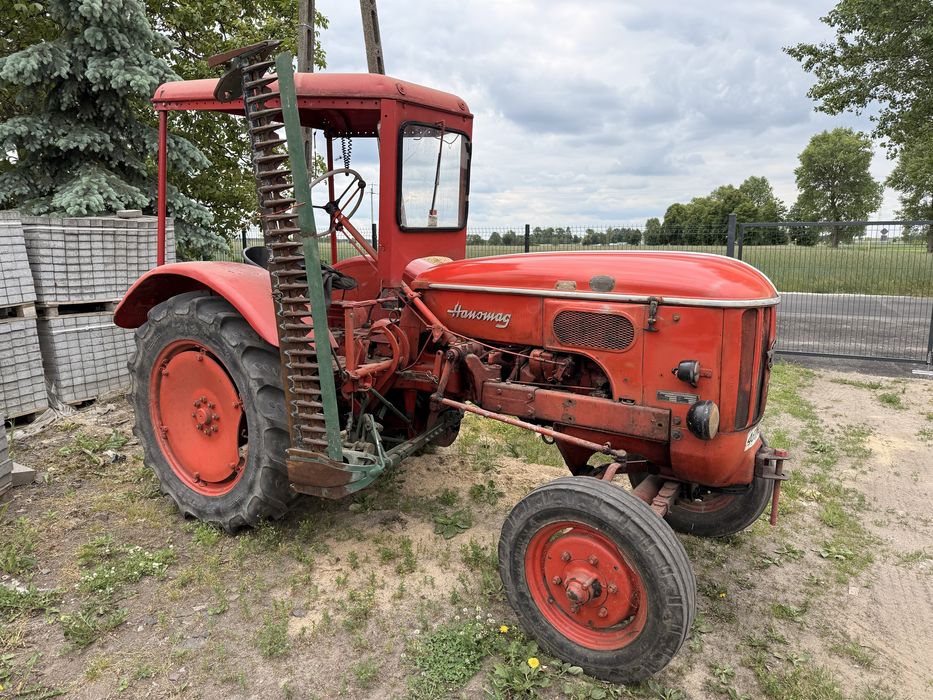 Hanomag 1958 z papierami