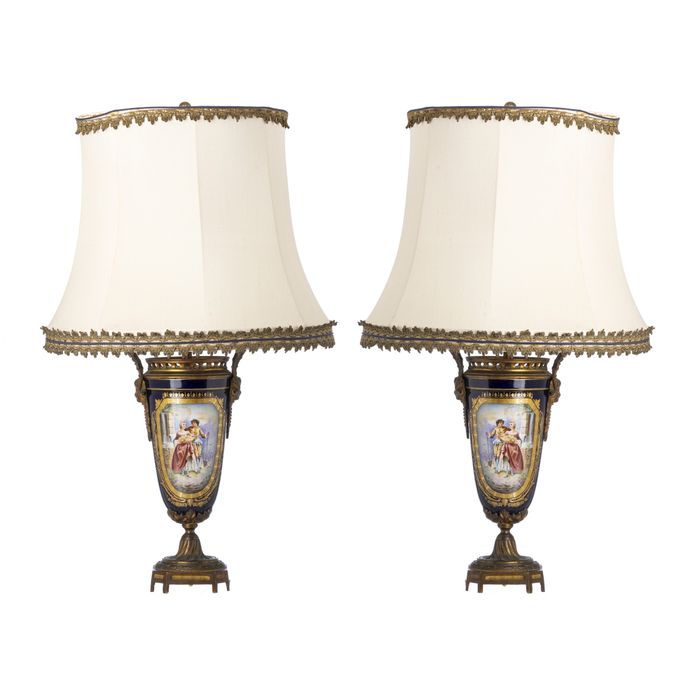 Porcelana - Par de vasos Sevres - Século XIX - Assinados