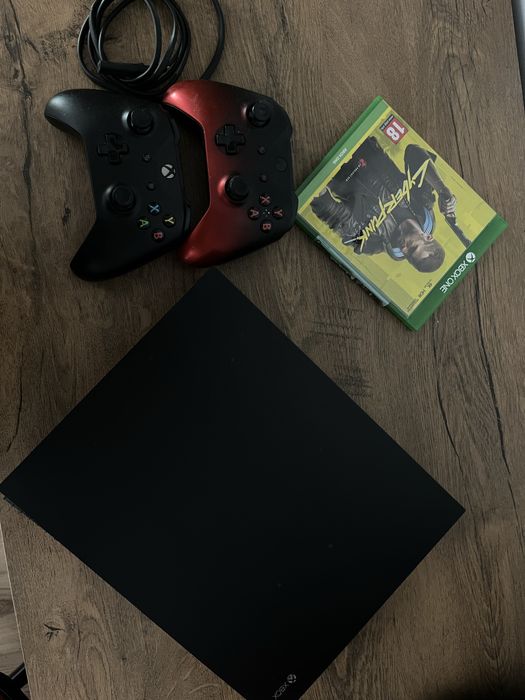 Xbox One X + dwa pady + cyberpunk
