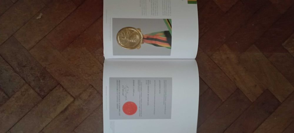 Livro Agostinho Neto
