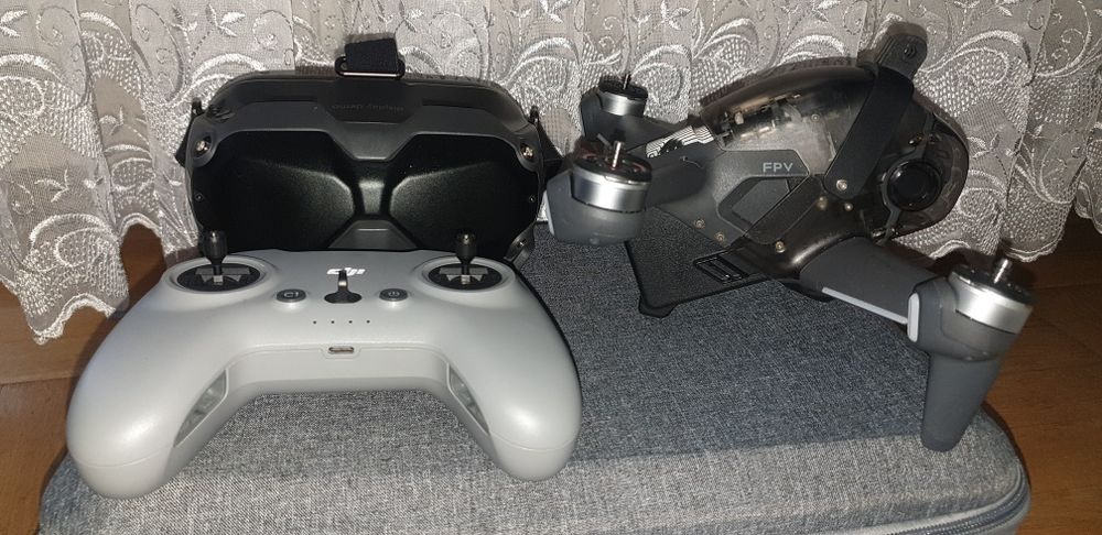 DJI FPV COMBO + gogle + 3 baterie