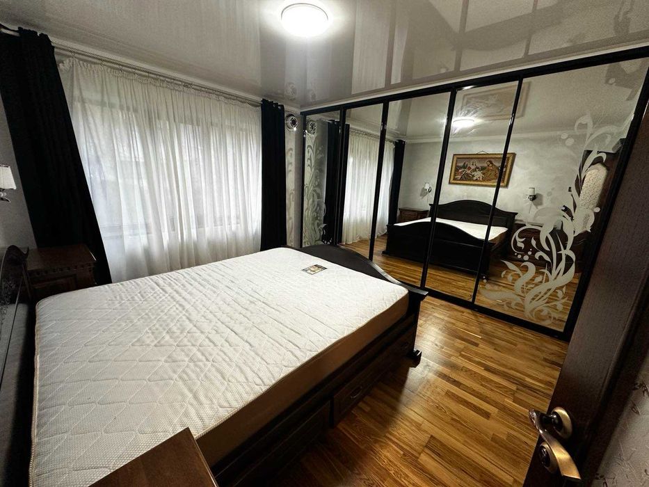 Продається квартира у м. Тячів