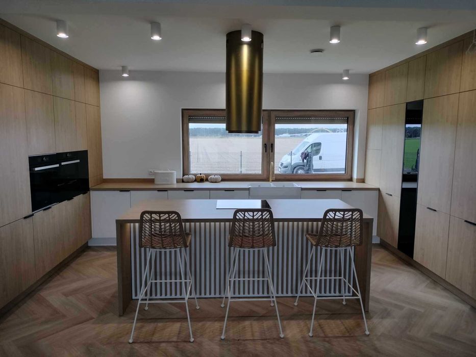 Meble na wymiar.Producent