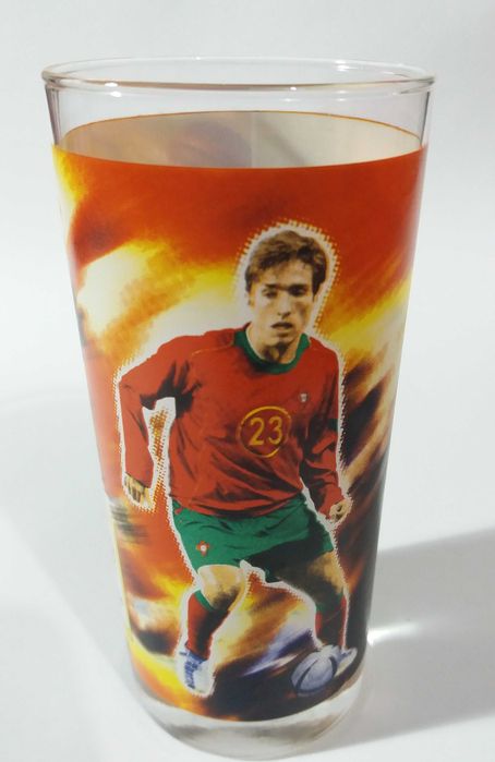 Copos Coleção MCDONALD´S Euro 2004 3€.  cada.