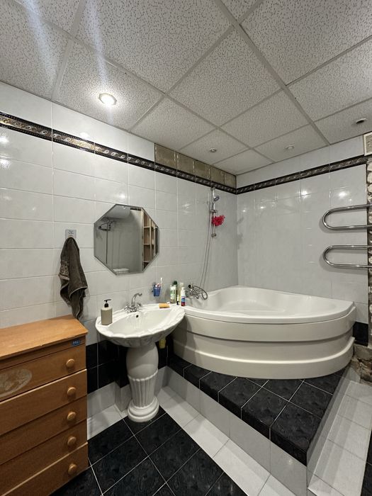 Реальная 3-ка на Холодной Горе, ул. Волонтерская 50, Только семья!