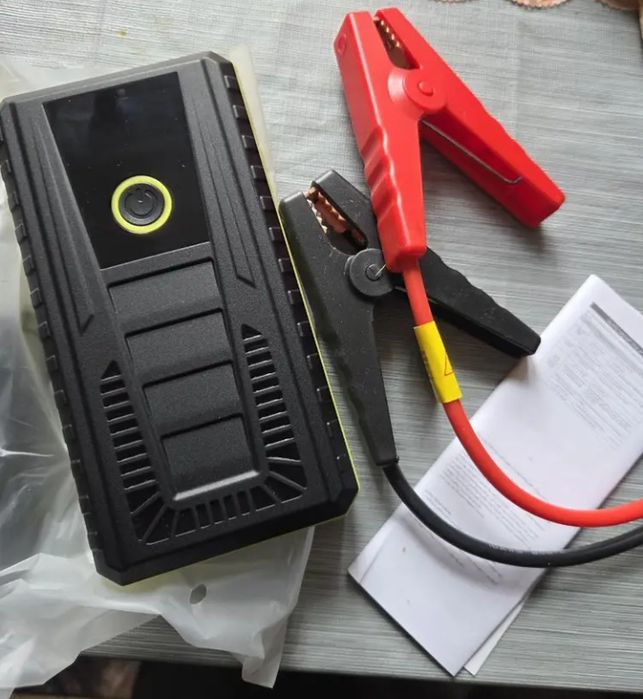 Авто пуско-зарядний пристрій Jump Starter