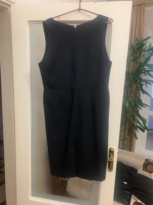 Сарафан чорного коліру .