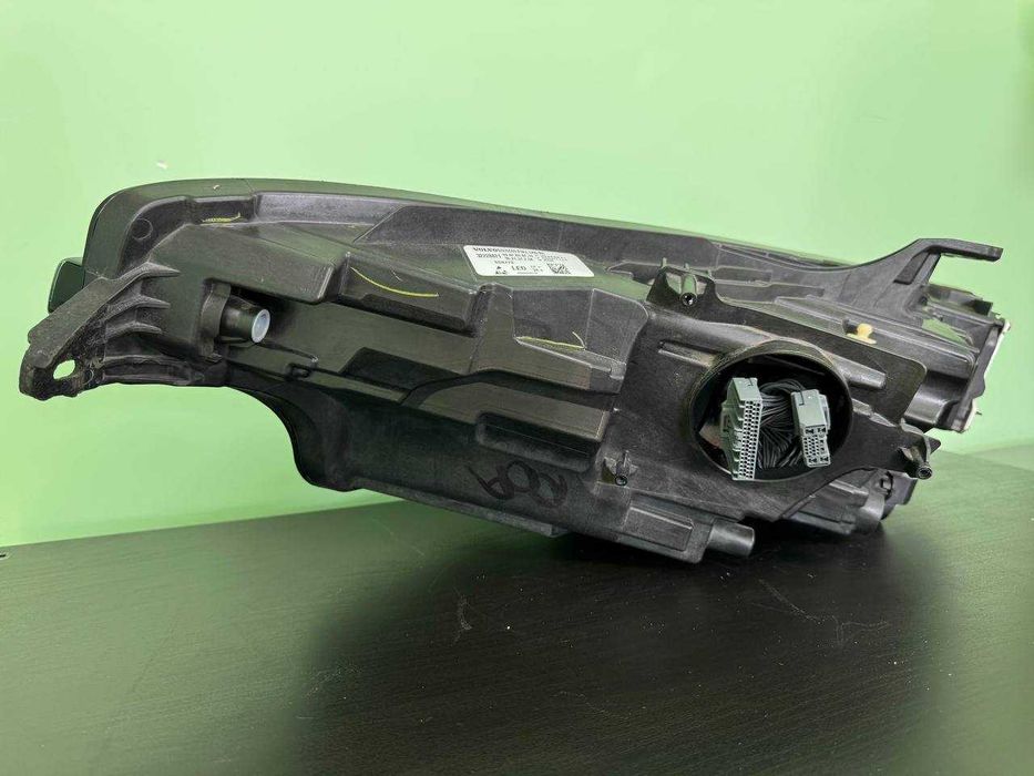 Фара права FULL LED VOLVO S60 V60 USA США америка