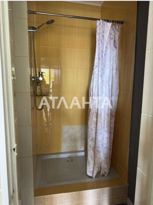 Роскошный дом в Новой Дофиновке, расположенный недалеко от моря.