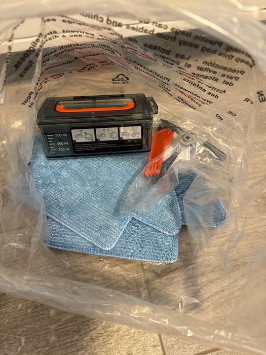 Робот-пылесос Grunhelm GRVC-T1000