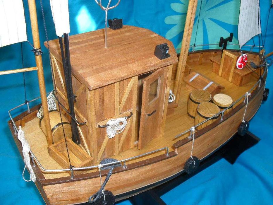 Ręcznie robiony model kutra rybackiego KUTER RYBACKI JAS-32 żaglowiec