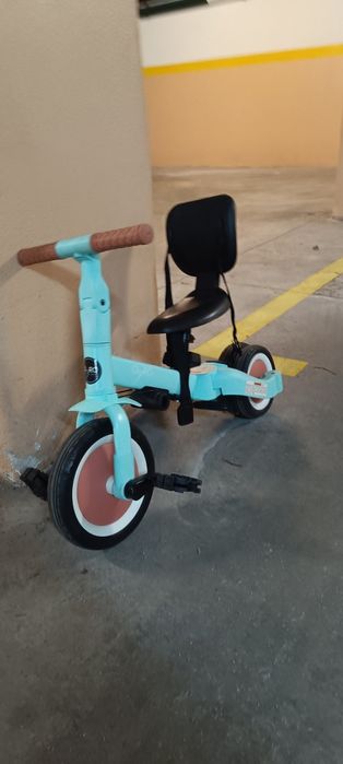Triciclo para criança