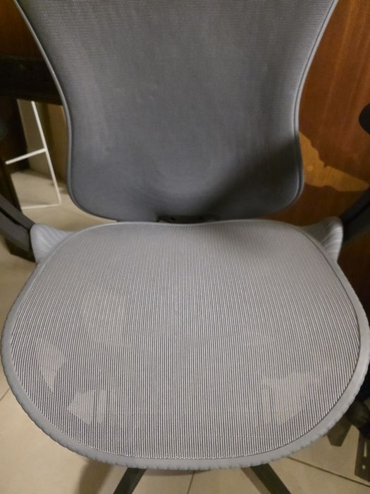 Fotel Herman Miller Mirra 2