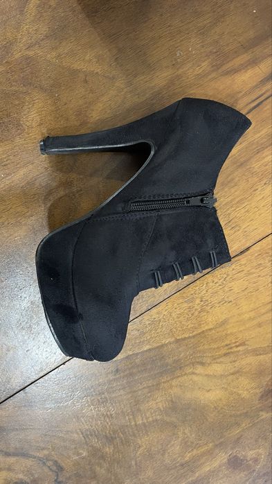 Czarne szpilki rozmiar 38