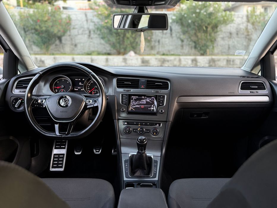 VW Golf 1.6 TDI Confortline
