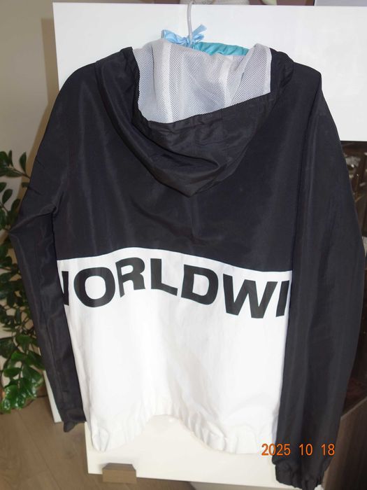 Kurtka wiatrówka rozm. S  CROPP